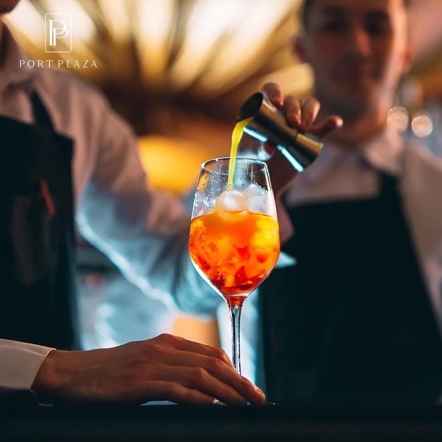 Отель Port Plaza Evn P'arak'ar Экстерьер фото